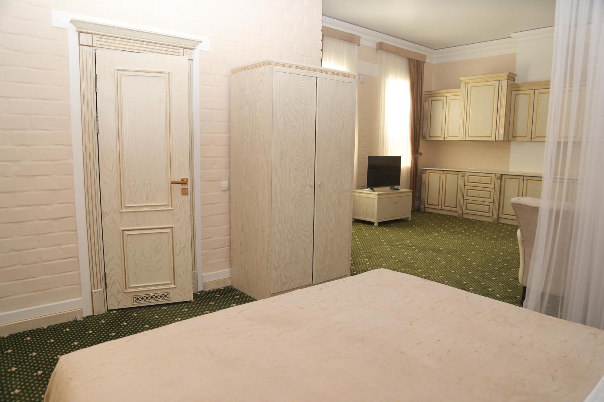 Bek Plus Hotel Takchilik Ngoại thất bức ảnh